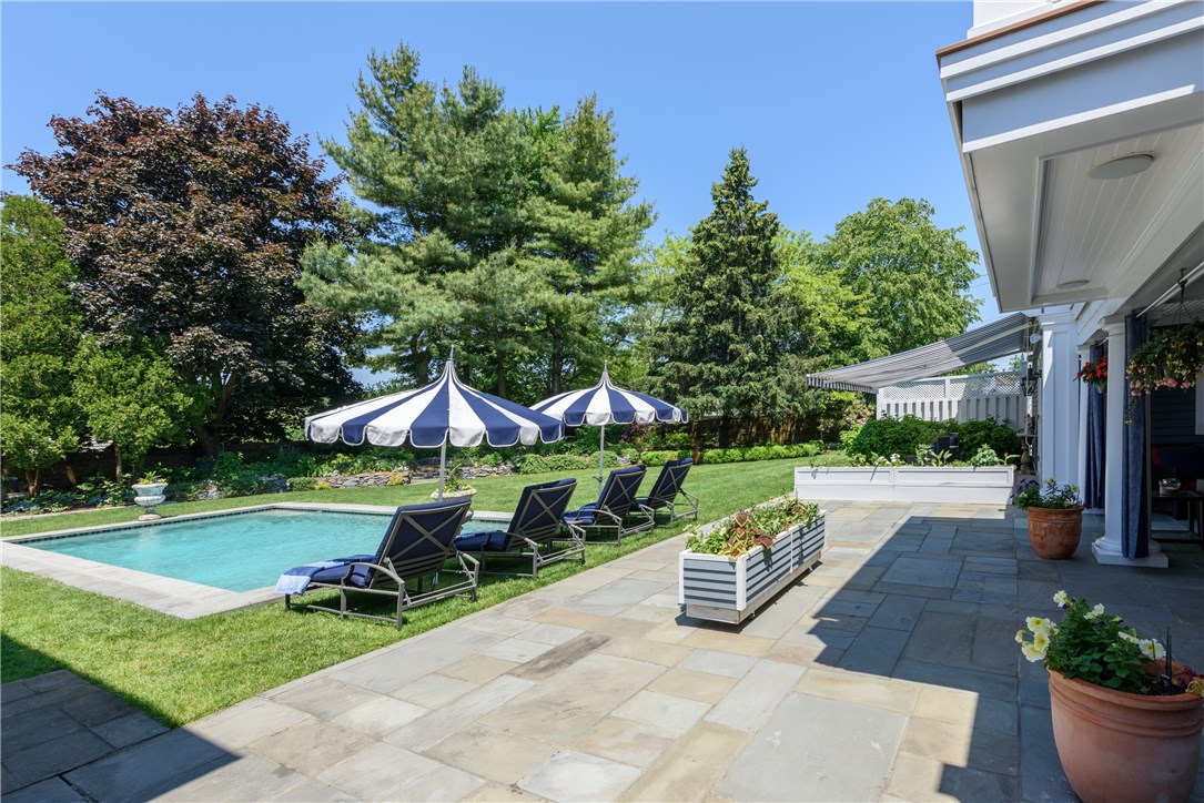 93 Annandale Road Newport, RI 02840 - Photo 11 of 40 Gallery Image 11