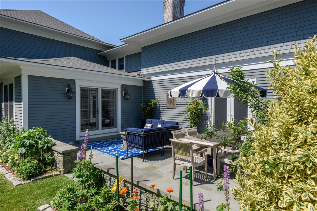 93 Annandale Road Newport, RI 02840 - Photo 6 of 40 Gallery Image 6
