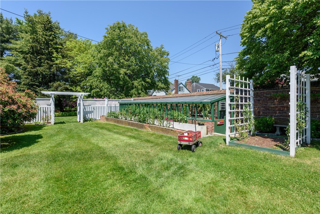93 Annandale Road Newport, RI 02840 - Photo 8 of 40 Gallery Image 8