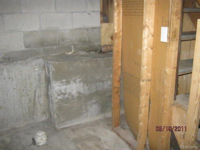 70 Batavia Street River Rouge, MI 48218 - Photo 4 of 17 BASEMENT1
