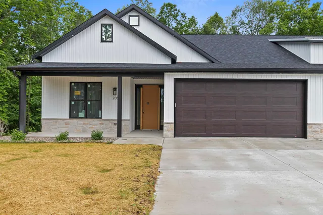 $575,000 | 205 Deer Trail, Unit 20, Green Bay, WI 54311