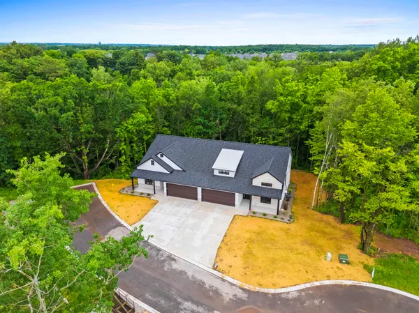 $575,000 | 205 Deer Trail, Unit 20, Green Bay, WI 54311