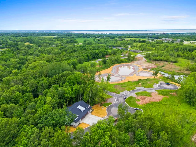 $575,000 | 205 Deer Trail, Unit 20, Green Bay, WI 54311