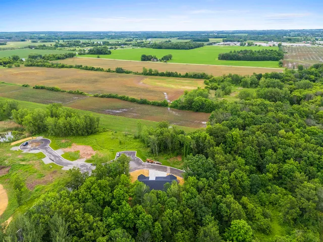 $575,000 | 205 Deer Trail, Unit 20, Green Bay, WI 54311