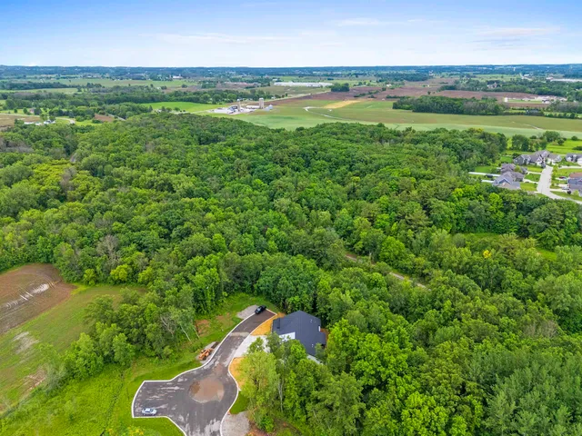 $575,000 | 205 Deer Trail, Unit 20, Green Bay, WI 54311