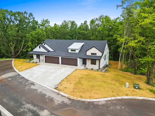 $575,000 | 205 Deer Trail, Unit 20, Green Bay, WI 54311