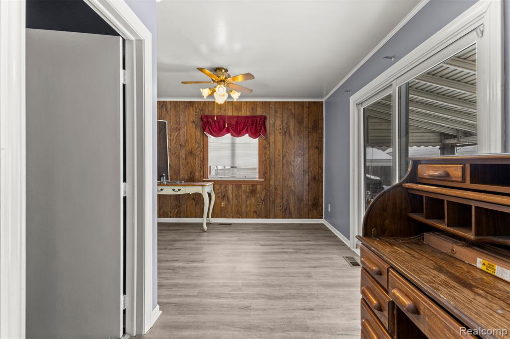 14716 Eureka Road Southgate, MI 48195 - Photo 15 of 42