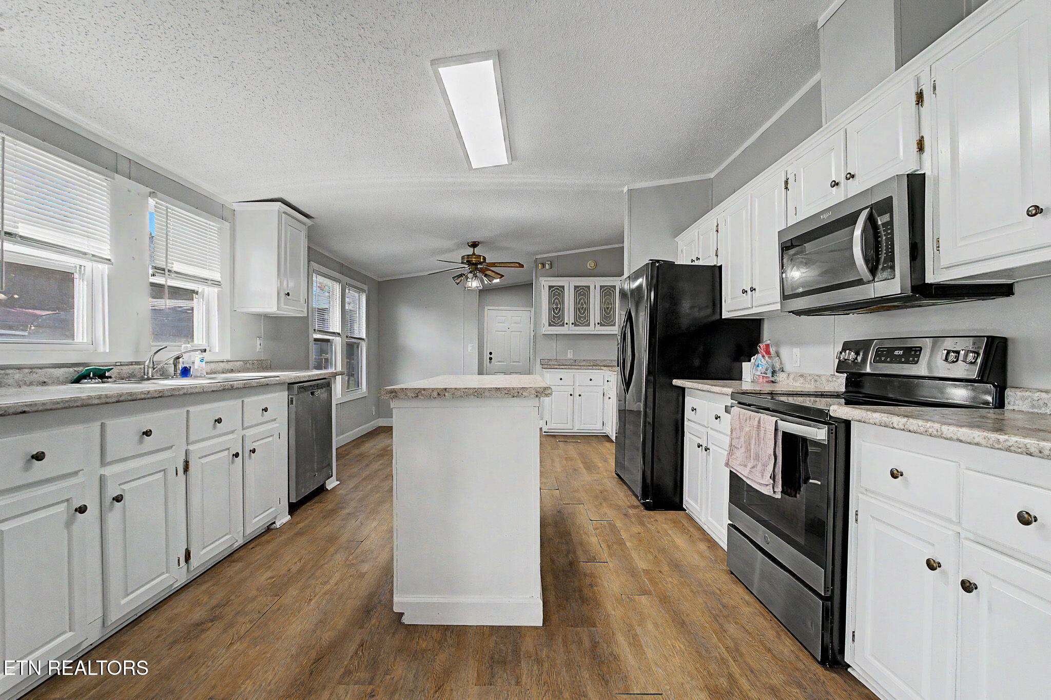 1508 Ingram Heights Road Talbott, TN 37877 - Photo 2 of 27 Kitchen