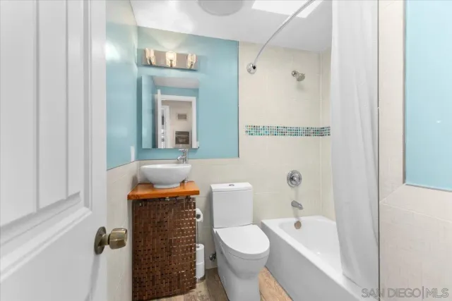 $950,000 | 9522 Fairbanks Avenue, San Diego, CA 92123