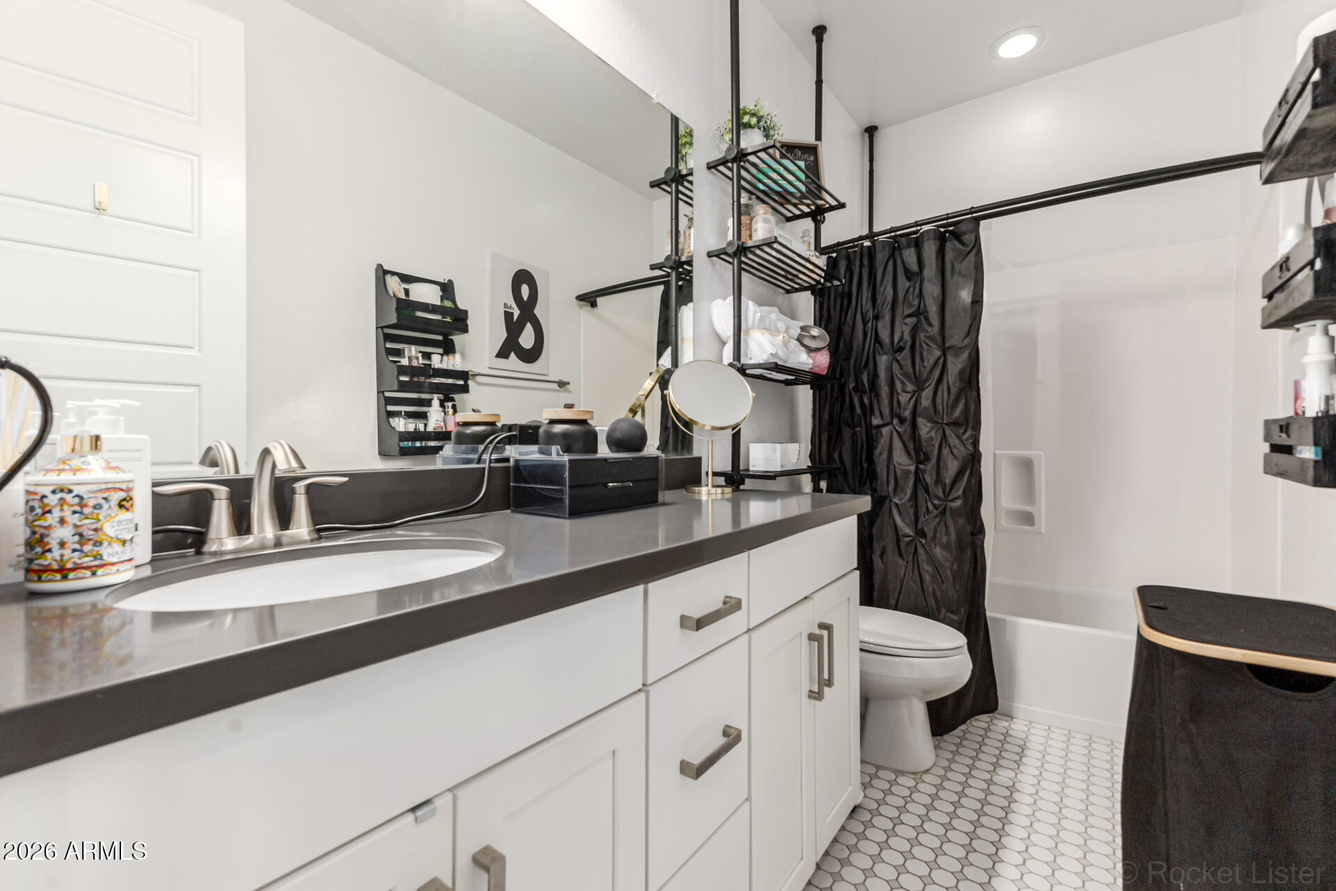 19384 East Timberline Road Queen Creek, AZ 85142 - Photo 38 of 67 Upstairs bathroom