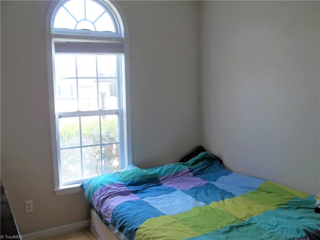 1032 Tesh Court High Point, NC 27265 - Photo 7 of 15 Gallery Image 7