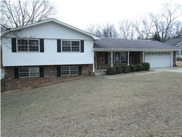 99 Ridgeway Drive Chattanooga, TN 37415 - Photo 1 of 24 Primary Photo