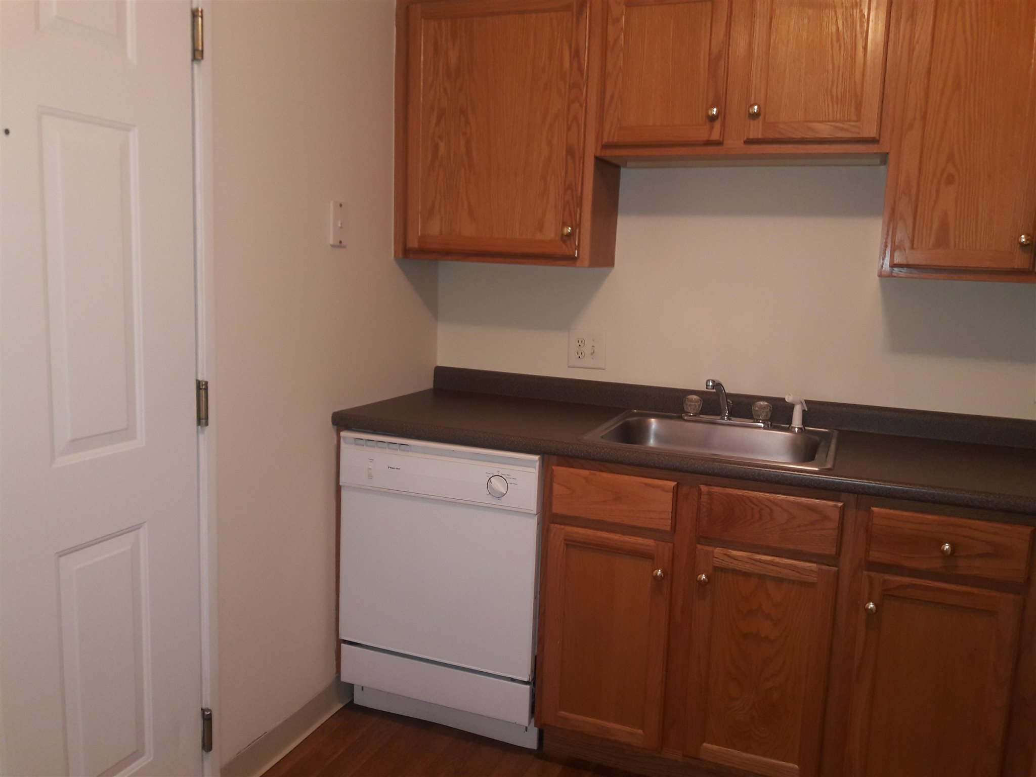 29 Capron Road, Unit 84 Milford, NH 03055 - Photo 7 of 40 Gallery Image 7