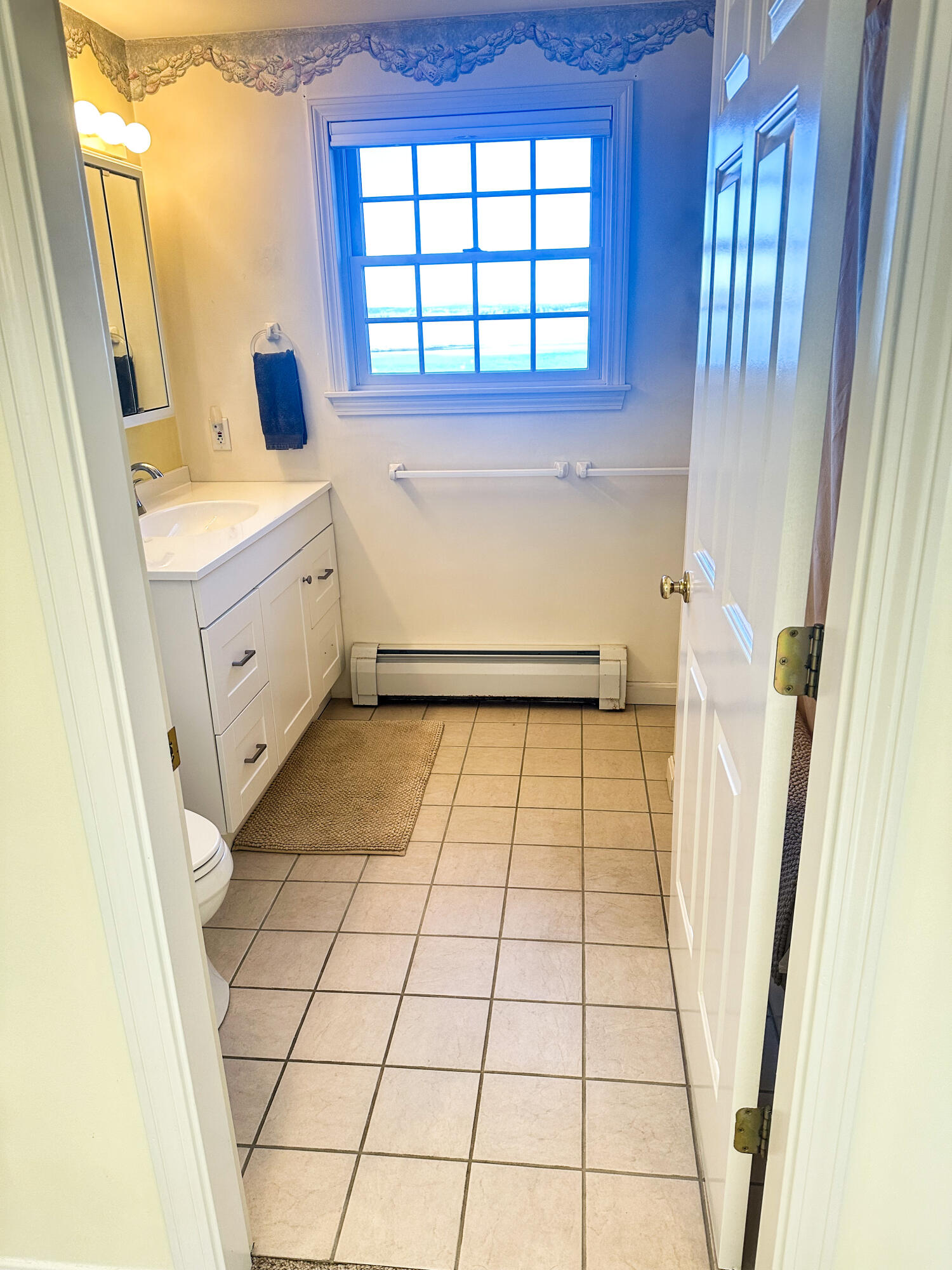 447 Ferry Road Islesboro, ME 04848 - Photo 61 of 82 2ndfloorbathwithtubandshower