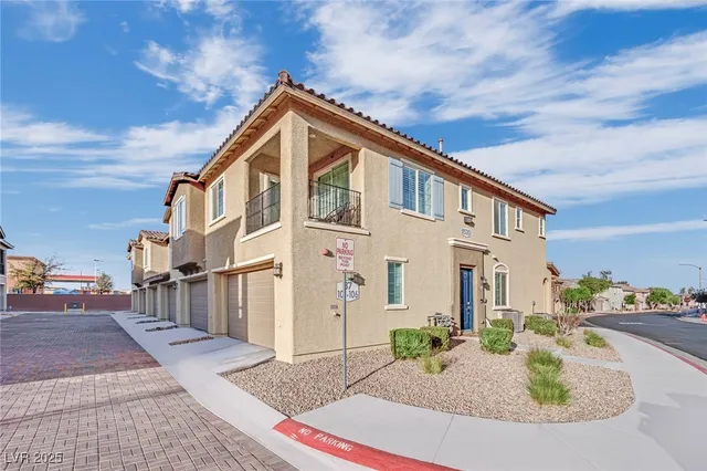 $364,900 | 8520 Insignia Avenue, Unit 104, Las Vegas, NV 89178