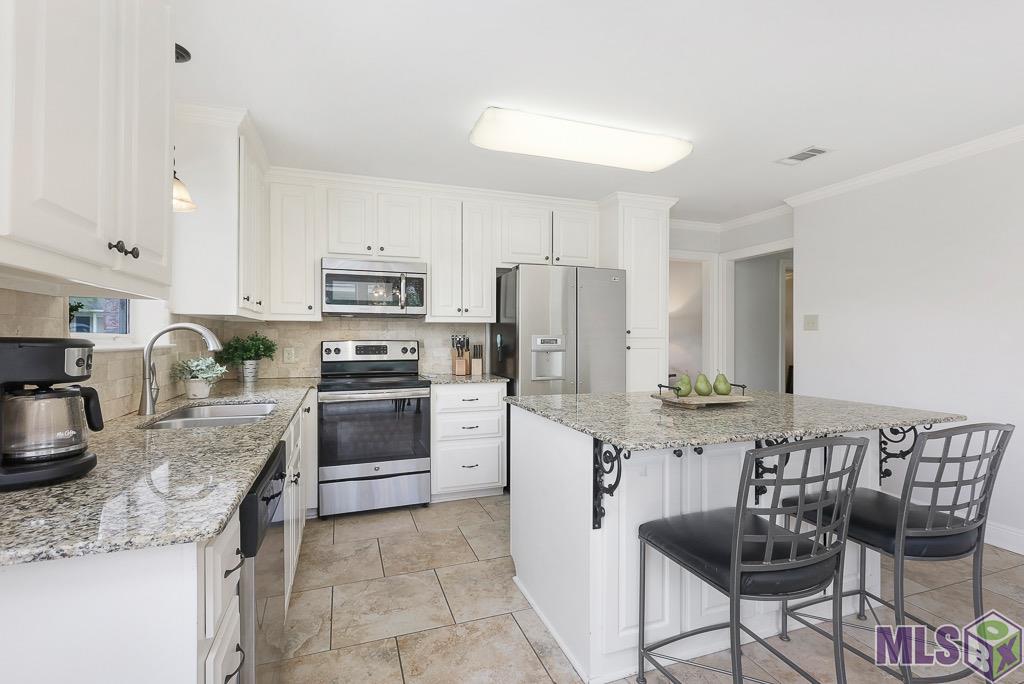11418 Talton Avenue Baton Rouge, LA 70817 - Photo 7 of 20 Kitchen