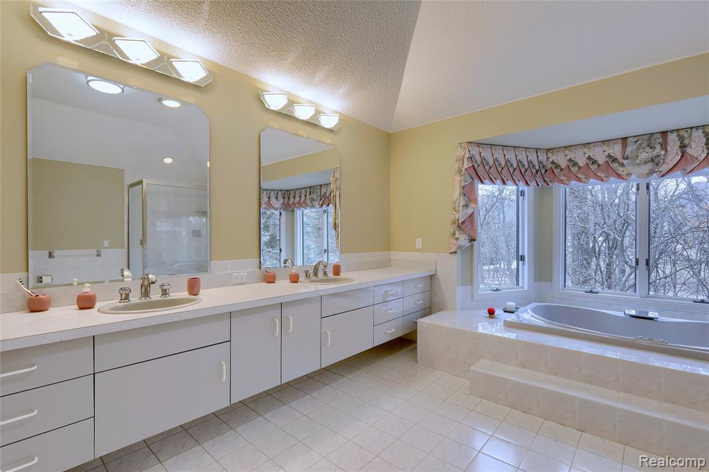 1721 Archers Pointe Rochester Hills, MI 48306 - Photo 36 of 59