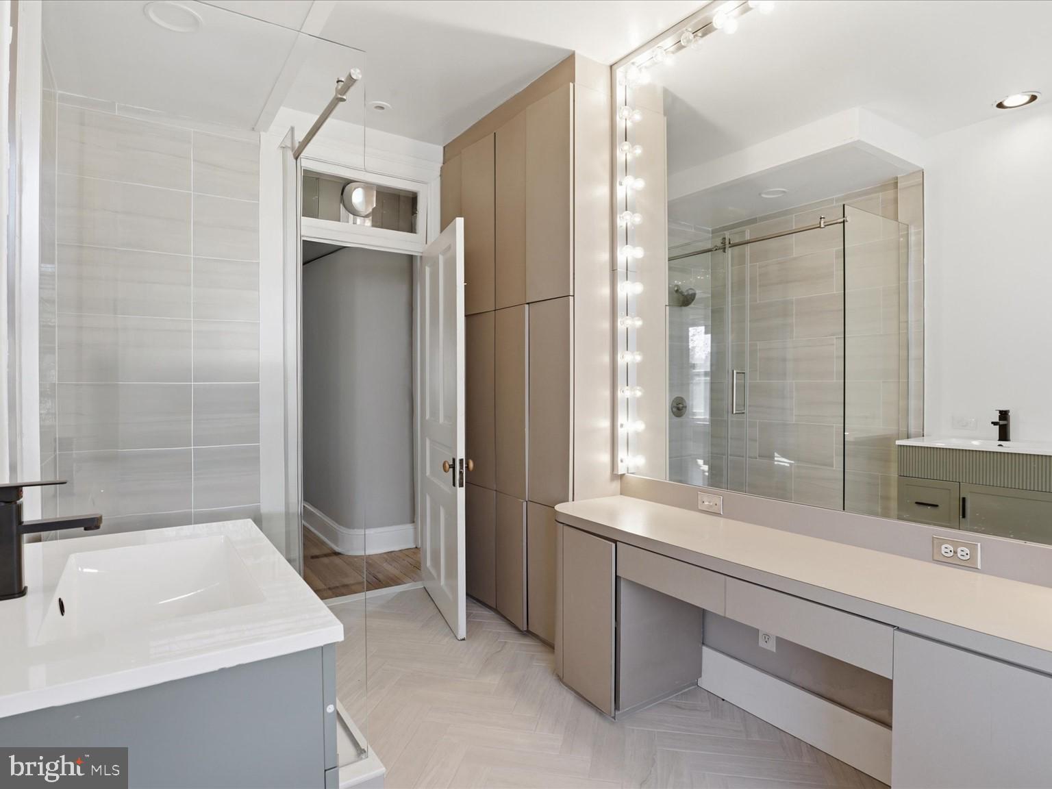 258 8th Street Southeast Washington, DC 20003 - Photo 22 of 24