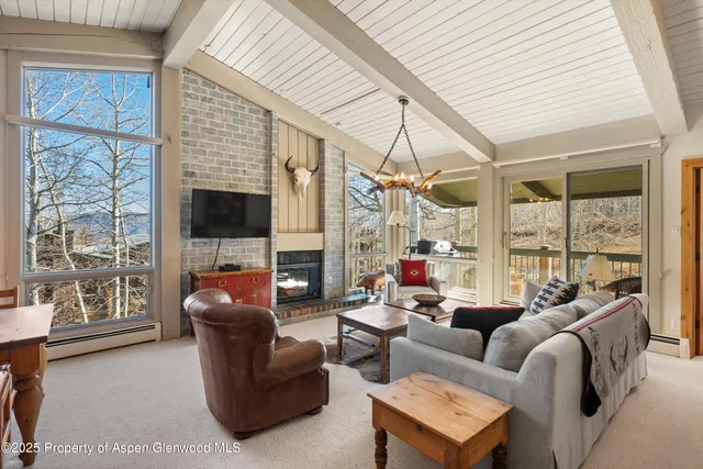 $3,650,000 | 855 Carriage Way, Unit 303, Snowmass Village, CO 81615