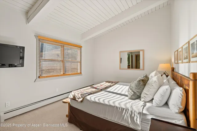 $3,650,000 | 855 Carriage Way, Unit 303, Snowmass Village, CO 81615