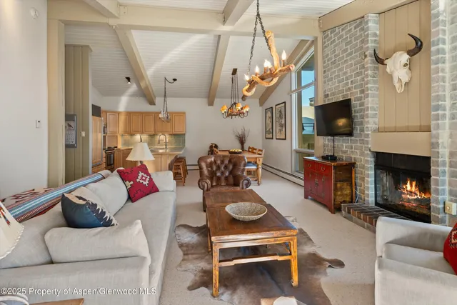 $3,650,000 | 855 Carriage Way, Unit 303, Snowmass Village, CO 81615