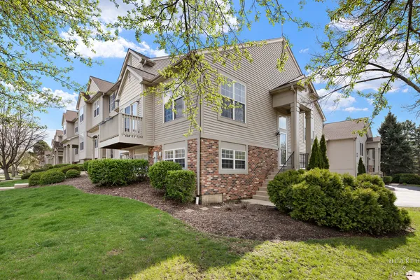 $2,500 | 1100 Ellsworth Drive, Grayslake, IL 60030