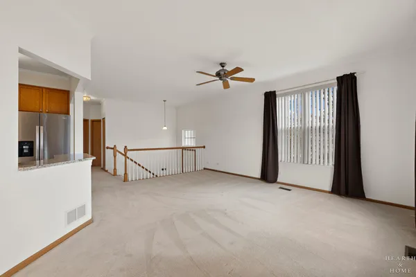 $2,500 | 1100 Ellsworth Drive, Grayslake, IL 60030