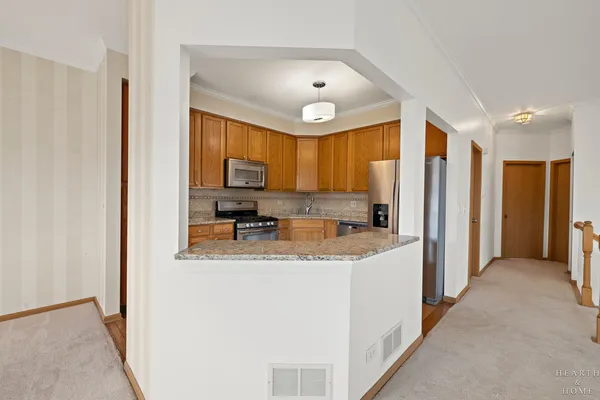 $2,500 | 1100 Ellsworth Drive, Grayslake, IL 60030