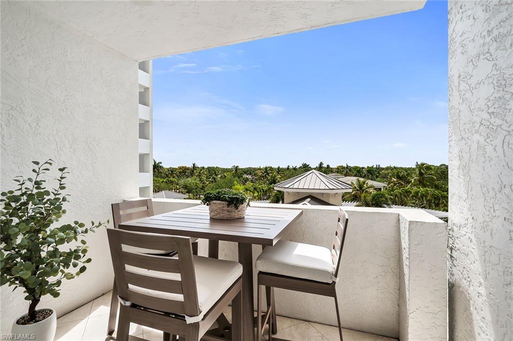285 Grande Way, Unit 503 Naples, FL 34110 - Photo 14 of 50 Gallery Image 14