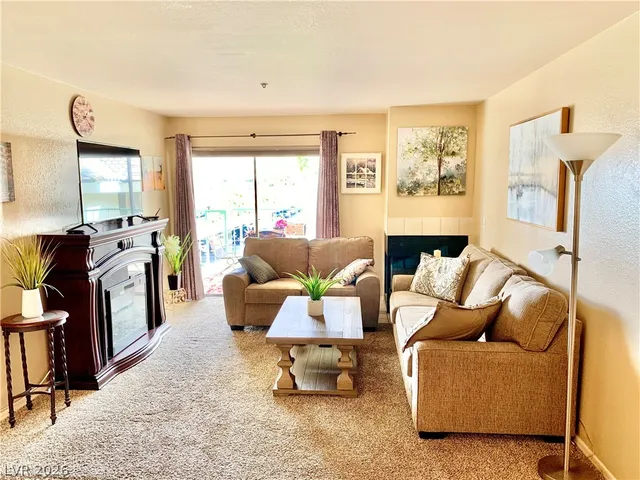 $180,000 | 3550 Bay Sands Drive, Unit 3042, Laughlin, NV 89029