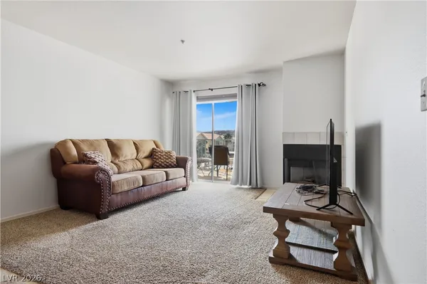 $177,500 | 3550 Bay Sands Drive, Unit 3042, Laughlin, NV 89029