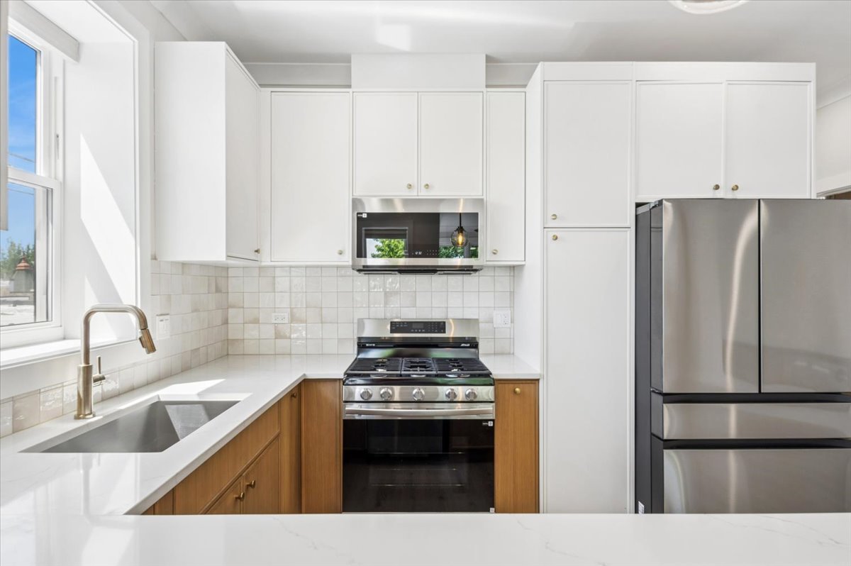 1355 West Balmoral Avenue, Unit 1 Chicago, IL 60640 - Photo 13 of 24