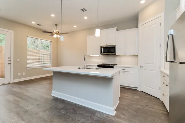 $2,130 | 5107 Royal Heath Drive, Houston, TX 77018