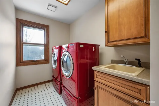 $675,000 | 5-n022 Hunters Lane, St. Charles, IL 60175