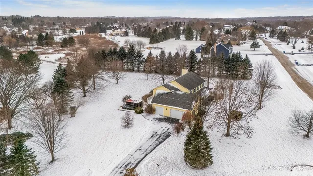 $675,000 | 5-n022 Hunters Lane, St. Charles, IL 60175