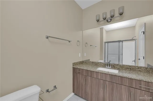 $975 | 412 Carlisle Avenue, Unit 4, Edinburg, TX 78539