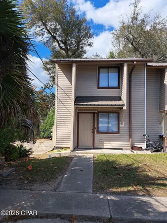 $1,500 | 4837 South Lakewood Drive, Panama City, FL 32404