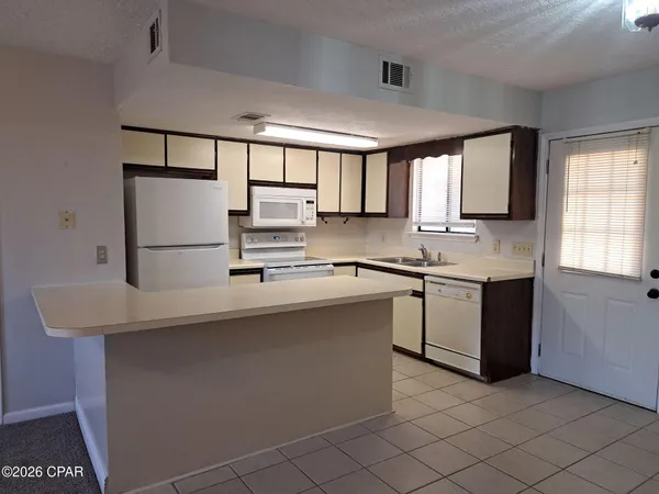 $1,500 | 4837 South Lakewood Drive, Panama City, FL 32404