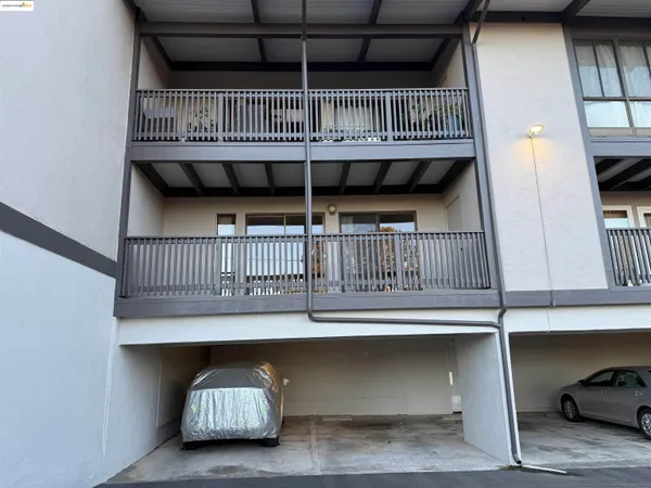 $450,000 | 19100 Crest Castro Valley, Unit 17, Castro Valley, CA 94546