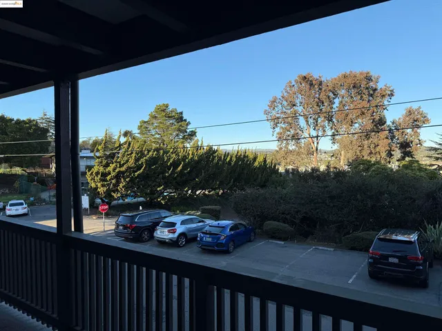 $450,000 | 19100 Crest Castro Valley, Unit 17, Castro Valley, CA 94546