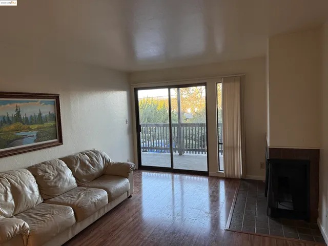 $450,000 | 19100 Crest Castro Valley, Unit 17, Castro Valley, CA 94546