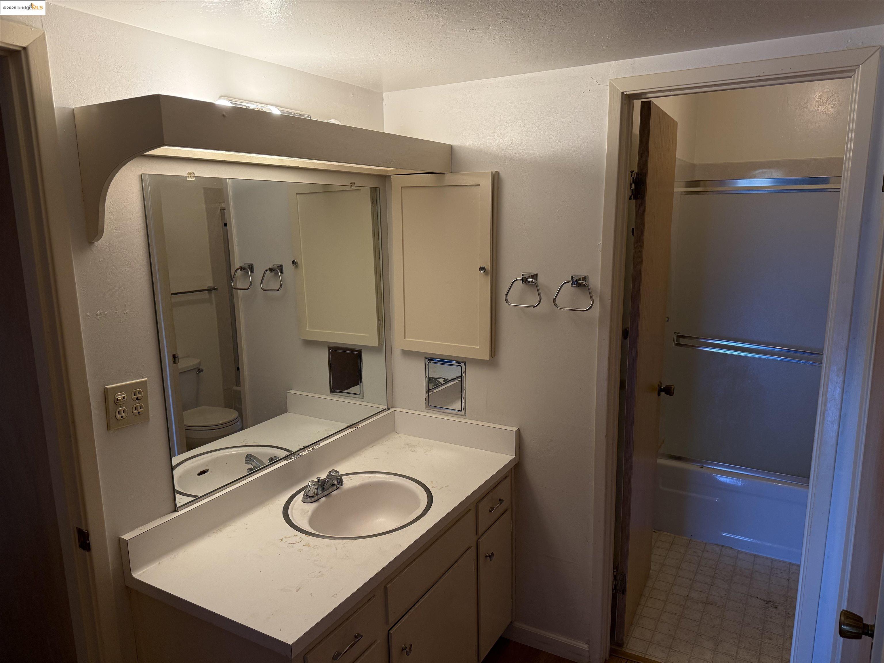 19100 Crest Castro Valley, Unit 17 Castro Valley, CA 94546 - Photo 9 of 21