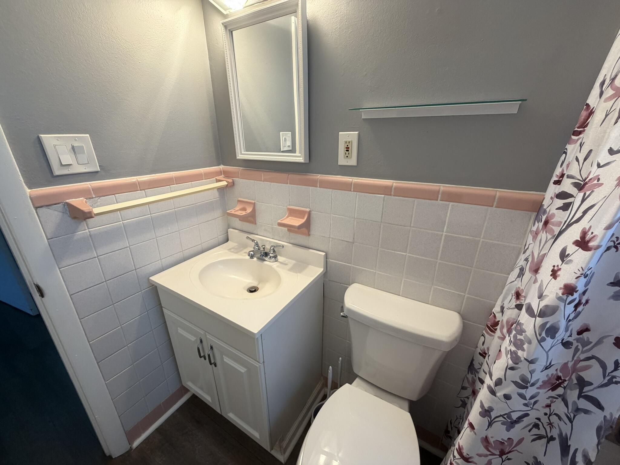 2399 Southeast Madison Street Stuart, FL 34997 - Photo 13 of 30 Bath