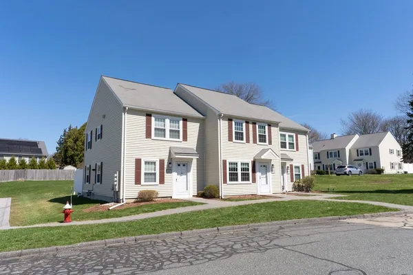 $369,900 | 2902 Forest Park Drive, Unit 2902, Auburn, MA 01501