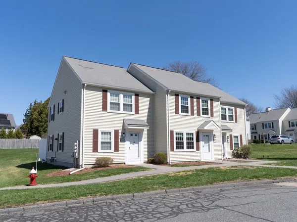 $369,900 | 2902 Forest Park Drive, Unit 2902, Auburn, MA 01501