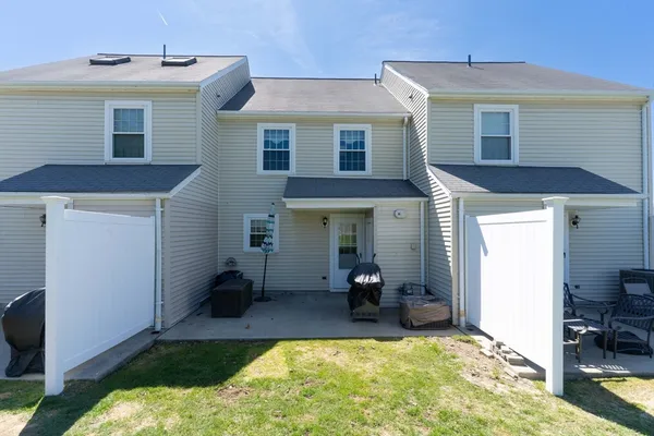 $369,900 | 2902 Forest Park Drive, Unit 2902, Auburn, MA 01501
