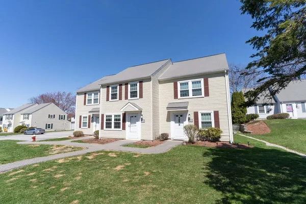 $369,900 | 2902 Forest Park Drive, Unit 2902, Auburn, MA 01501