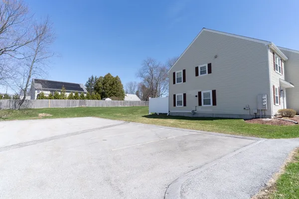 $369,900 | 2902 Forest Park Drive, Unit 2902, Auburn, MA 01501