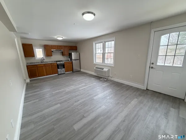 $1,450 | 267 Branford Road, Unit 112, North Branford, CT 06471