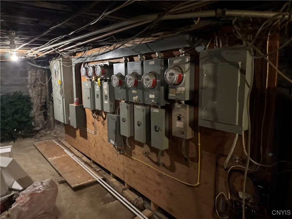 47 North Main Street Camillus, NY 13031 - Photo 15 of 24 Basement